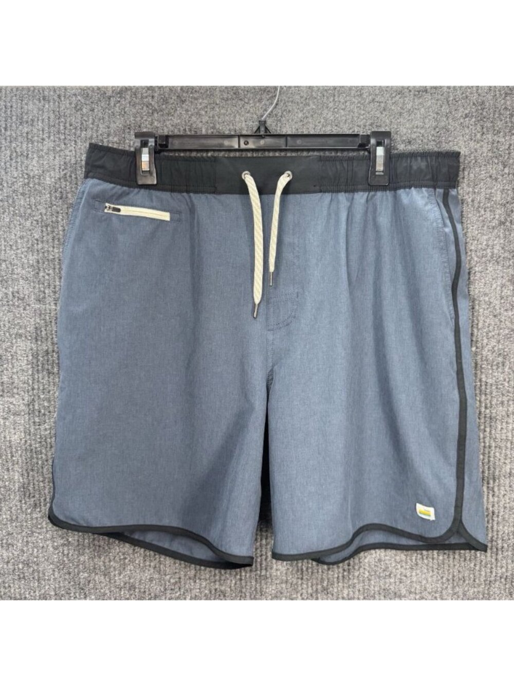 Vuori Banks Shorts Mens XL Blue Quick Dry Drawstring Stretch Zip Pocket 7” Ins.